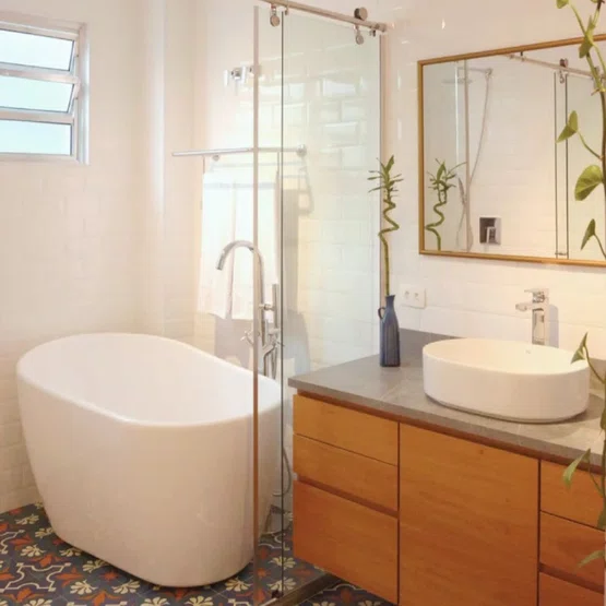 Banheira de Imersão Embaú Glossy White Moderna 130x80x75 Immersi
