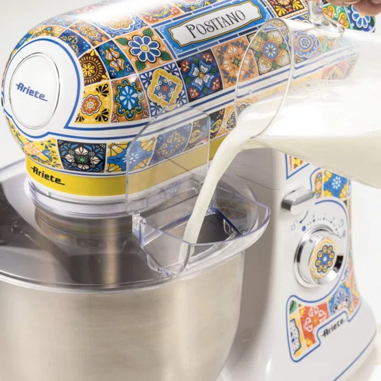 Batedeira Planetária Vintage Ariete 1588/0P Positano 7 Velocidades 3 Acessórios