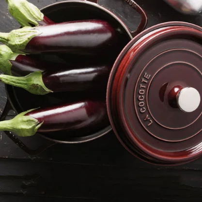 Caçarola Redonda em Ferro Fundido La Cocotte Staub 24cm 3,8L - Vermelho Granada