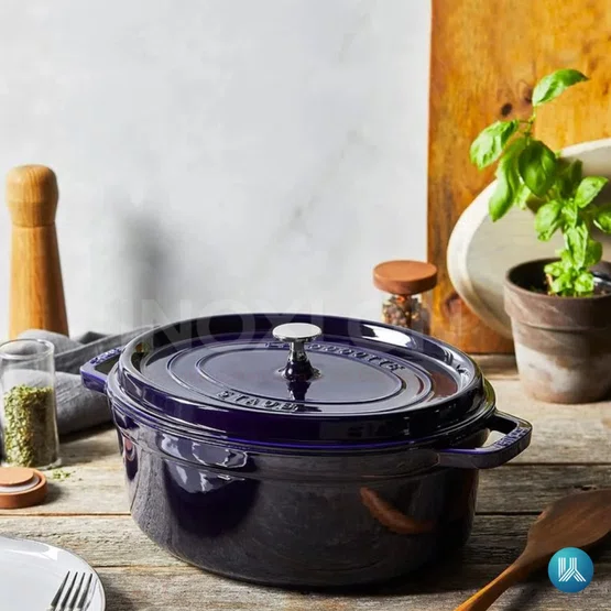Caçarola Staub Oval Ferro Fundido Feito na França Azul Marinho 23 cm