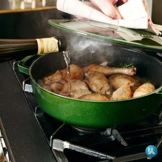 Caçarola Staub Redonda Baixa Chistera Ferro Fundido Verde Basil 28 cm