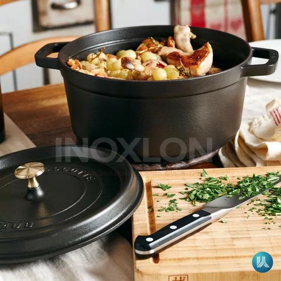 Caçarola Staub Redonda Ferro Fundido Feito na França Preta 26cm
