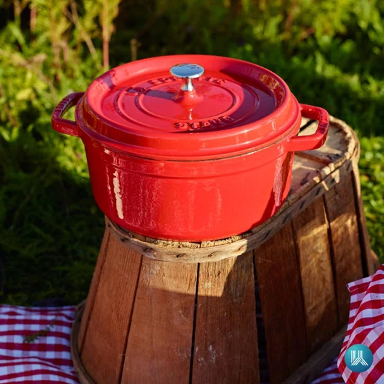 Caçarola Staub Redonda Ferro Fundido Vermelho cereja 30 cm