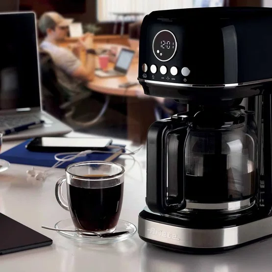 Cafeteira Americana Ariete 1396 Moderna e Programável Preto Com Filtro