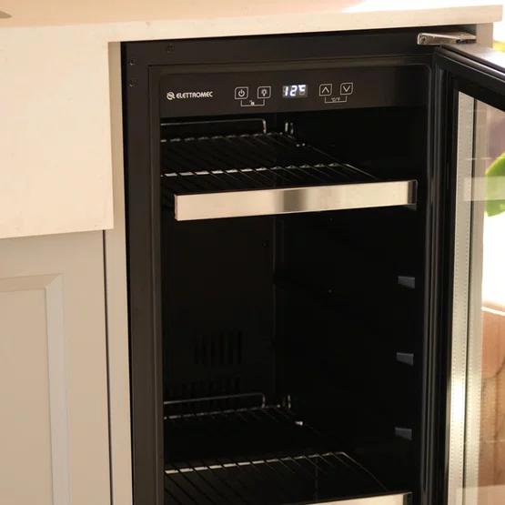 Frigobar Elettromec Inox 88 Litros Built-In 220V- Abertura Esquerda FB-BI-88-XV-2VPA