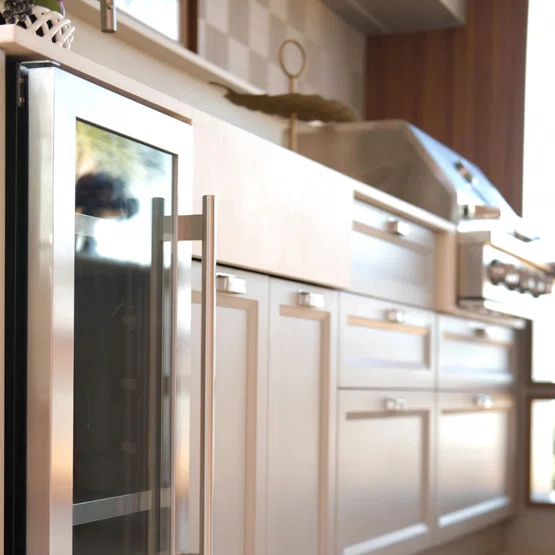 Frigobar Elettromec Inox 88 Litros Built-In 220V- Abertura Esquerda FB-BI-88-XV-2VPA