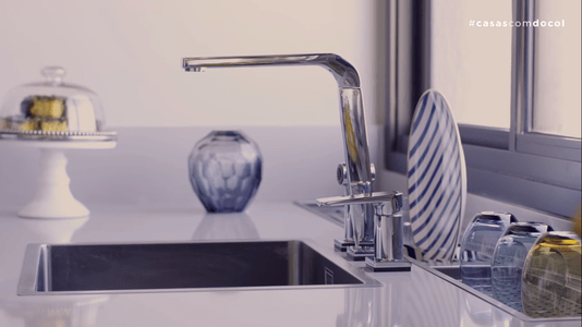 Misturador Monocomando Docol Bistrô Tech Com Ducha e Acionamento Touch