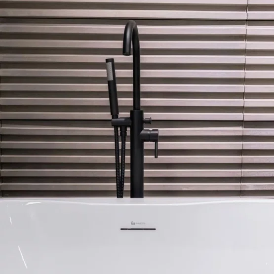 Misturador Monocomando de Piso  Amazon Ducha Manual Matt Black Immersi