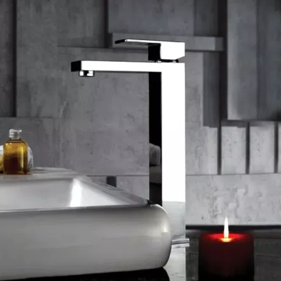 Misturador Monocomando Kromma Quadratta para Lavatório Bica Alta Cromado