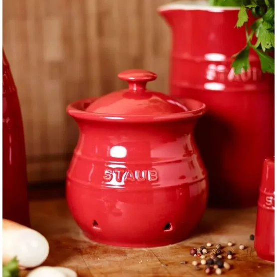 Porta Alho Staub em Cerâmica 11cm Vermelho Cereja