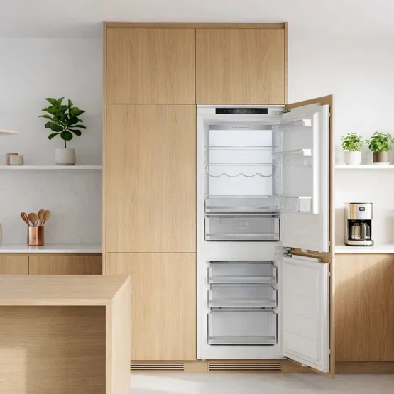 Refrigerador Elettromec de Revestir Bottom Freezer 237 Litros 220V RF-BF-237-SR-2XXA
