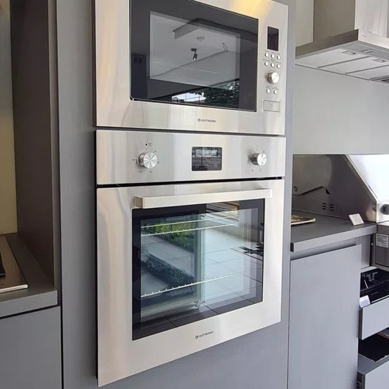 Torre Quente de Embutir Luce Elettromec Forno Multifunção 60cm + Micro-ondas 23L 220V