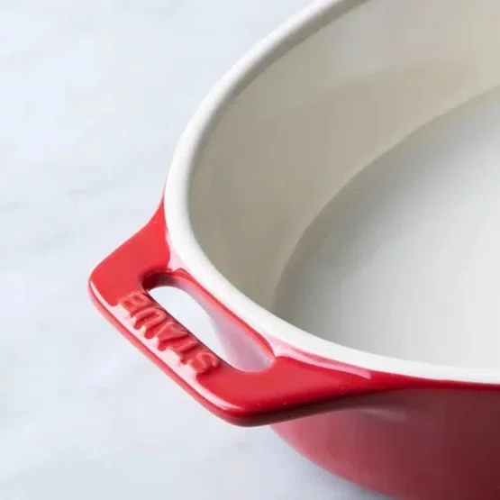 Travessa Oval em Cerâmica 29cm Staub Vermelho Cereja