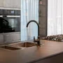 Misturador Monocomando Kromma Classic Ébano Bica Alta Giratória para Cozinha ou Lavatório